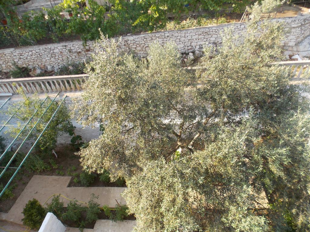 Guest House Vila Bega Sarandë Buitenkant foto
