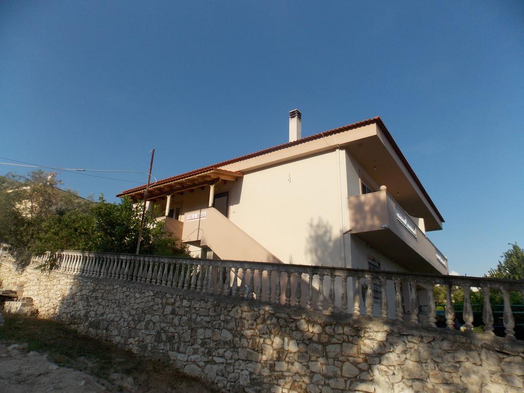 Guest House Vila Bega Sarandë Buitenkant foto