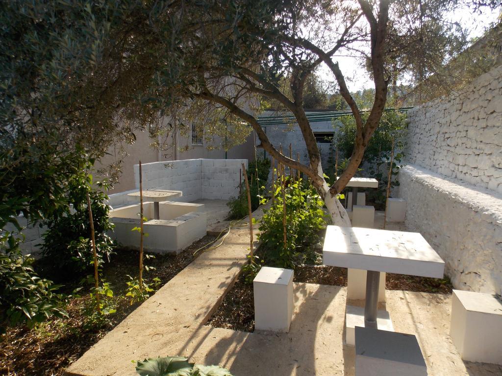 Guest House Vila Bega Sarandë Buitenkant foto