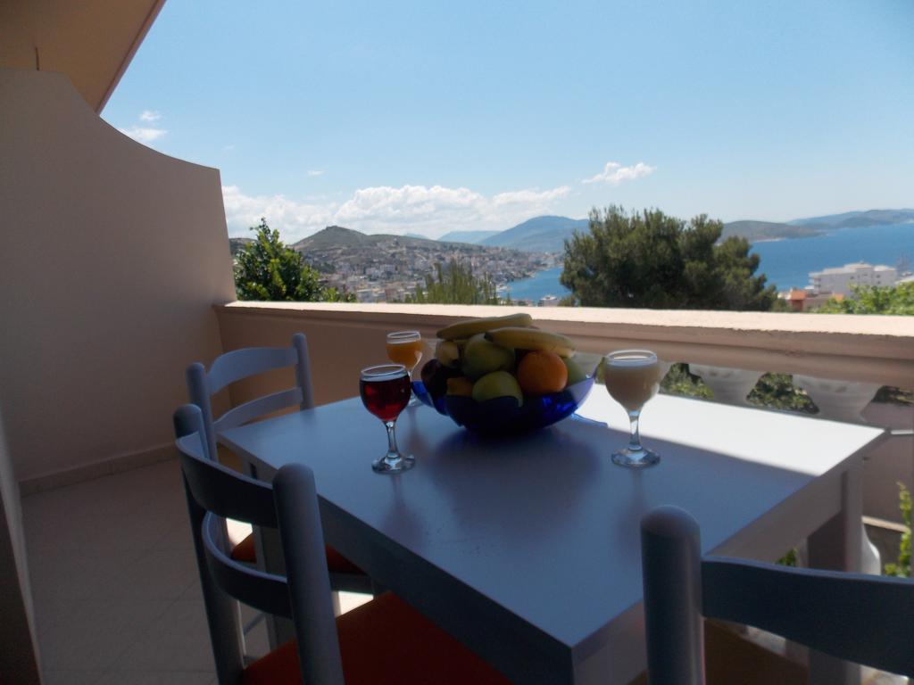 Guest House Vila Bega Sarandë Buitenkant foto