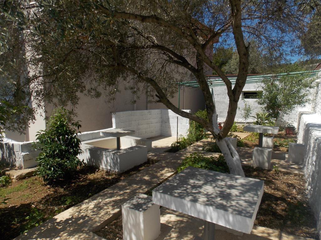 Guest House Vila Bega Sarandë Buitenkant foto