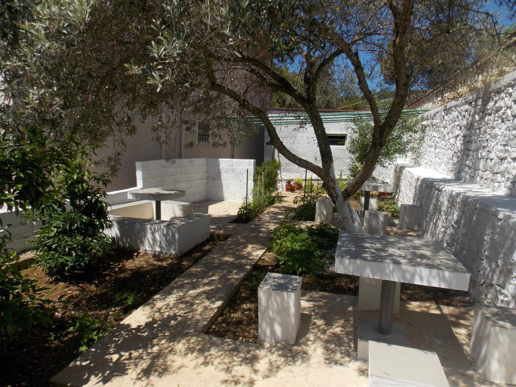 Guest House Vila Bega Sarandë Buitenkant foto